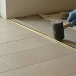 découvrez nos astuces pour poser la baguette de finition carrelage avec précision et obtenir des résultats impeccables après la pose.